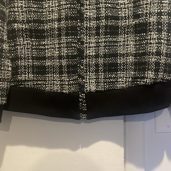 Chico’s - Picture 4 of 6